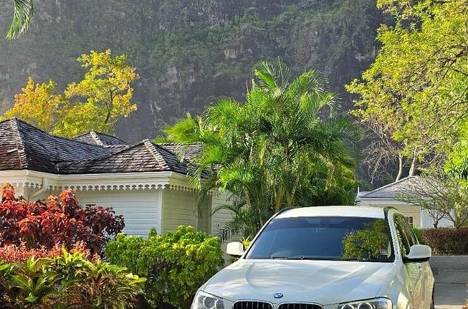 Airport Transfer to Secrets Resort and Spa (Round Trip) - Drivers who make it better: Swanson, Devon, and Whitney