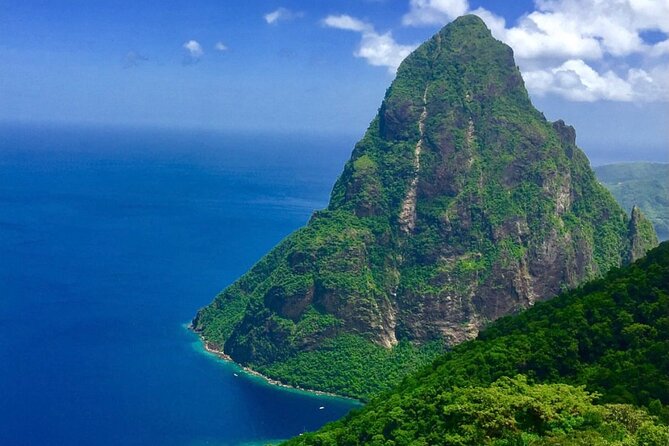 Cruise Port and Airport Arrival Transfers to Hotels in St. Lucia. - What happens during the ride, from meet-up to your hotel drop-off