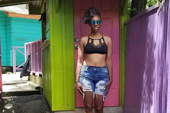 Explore Saint Lucia | Piton | Mud bath | Drive-In Volcano | MGM Tour and Travel - Pitons photo stop: quick views with big payoff