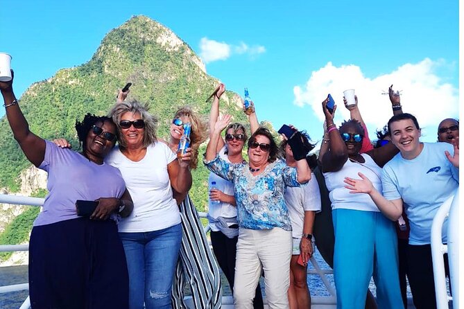 Ferry Transfer from Resorts in St. Lucia to Hewanorra Airport - Luggage, alcohol rules, and who should book