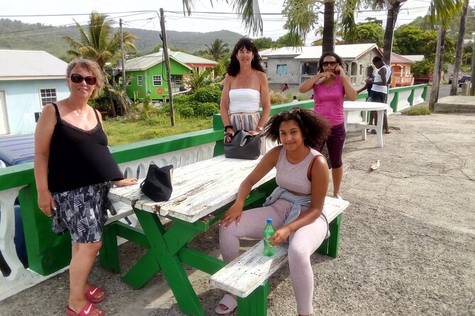 Private Airport Transfer from Hewanorra UVF to St. Lucia Resorts - Finding your driver: immigration to the green railing