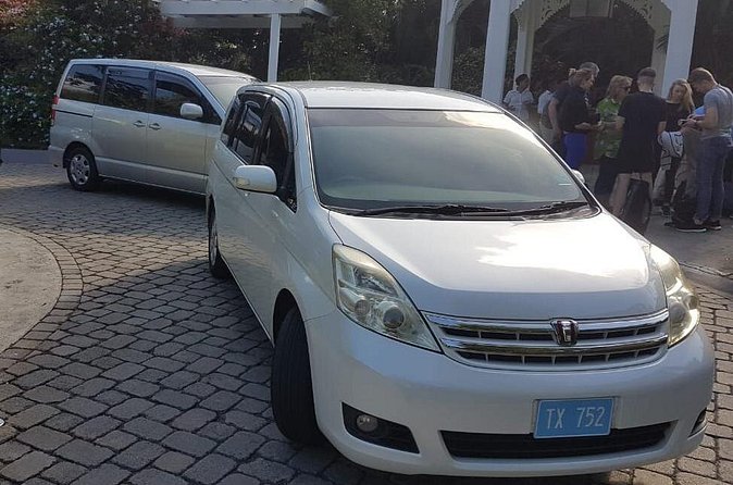 Private Airport Transfer From Uvf To All Resorts-Complimentary Beers & Water - One-way or round-trip: choosing the right version for your trip