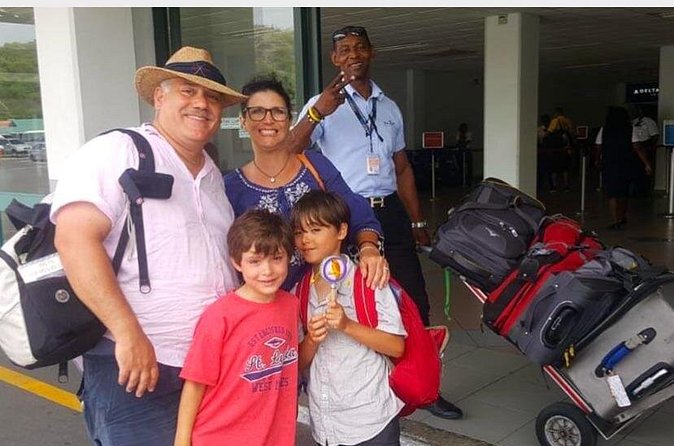 Private Airport Transfer in Saint Lucia - Flexible stops for photos and a cool drink