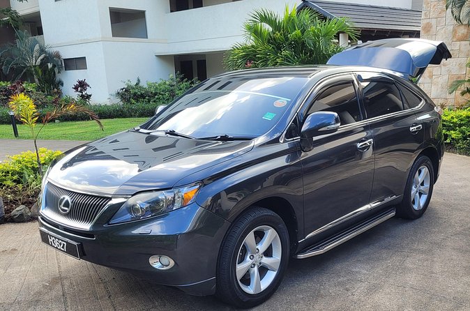 Private Car transfer from Hewanorra International Airport (UVF) - Inside the car: comfort details that make day one feel lighter
