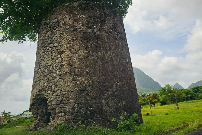 Private Island Tour St. Lucia - Castries Market and Derek Walcott Square, Get Your Bearings Fast
