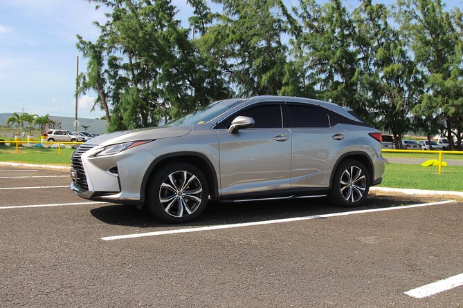 Private Round Trip Airport (UVF) Transfer: Luxury SUV - Meet-and-greet flow at the airport, and how you’ll actually find your driver