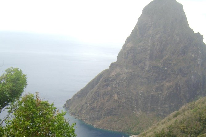 Private Saint Lucia Your Way Customize Tour- LUNCH INCLUDED - Rum Distillery, Banana Plantation, and Local Flavors: Learn by Tasting