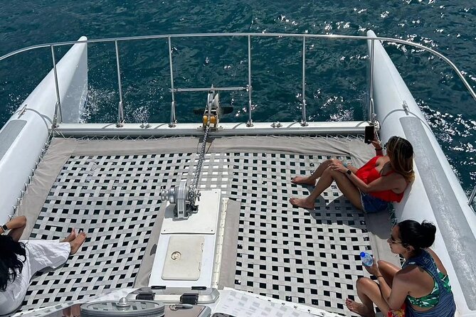 Private Sunset Cruise in Caribbean in St. Lucia - The onboard vibe: unlimited drinks, snacks, and a comfortable pace