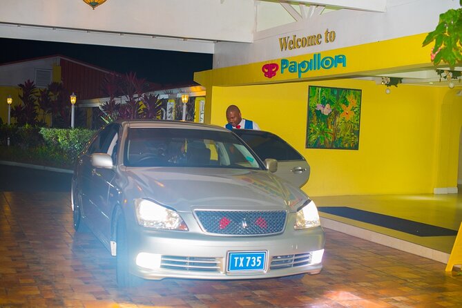 Return Transfer from Hotel to Hewanorra Airport (UVF) - One Way - What It Feels Like at UVF: Luggage Off and Farewell