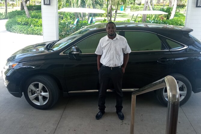 Round Trip St. Lucia Private Airport Transfers - UVF - Quick hits before you land