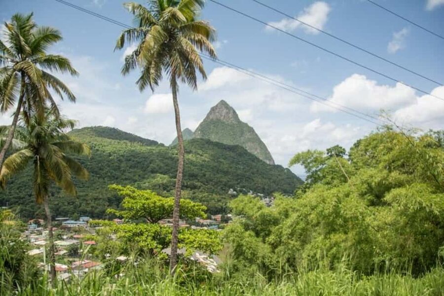 Saint Lucia: Soufriere Volcano Experience - Anse La Raye and Venus Waterfall: A cool start that sets the tone
