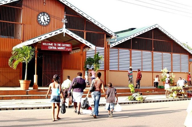 Soufriere Experience Tour - Castries Market and Vendor’s Arcade: local life, short and sweet