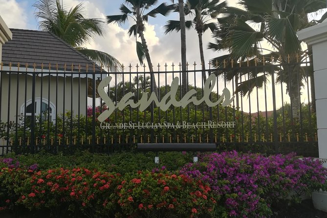 St Lucia Airport Transfer Hewanorra (UVF) to SANDALS Grande - Regency - Halcyon - Hewanorra UVF to Sandals Grande: the Real Value Is Less Stress