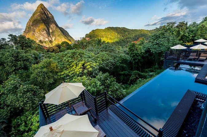 St Lucia Airport Transfer to Hotel Chocolat - Driver service: the difference between a driver and a host
