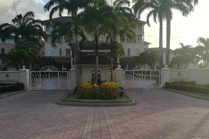 St Lucia Airport Transfer to The Landings - Hewanorra (UVF) & GFL Airport (SLU) - Where you’ll start, where you’ll end up, and how meeting points work