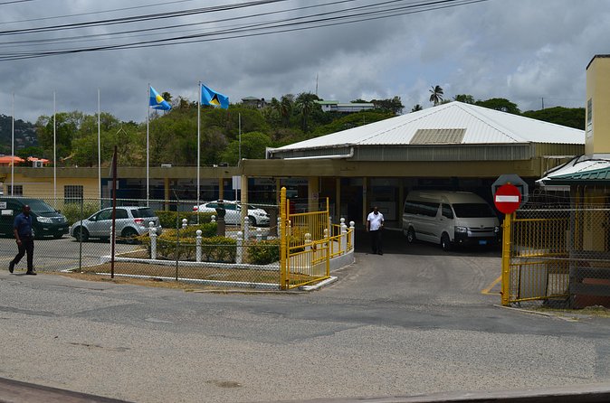St Lucia Ground Transportation- Hotel and Airport Transfers UVF - How to get the smoothest pickup experience