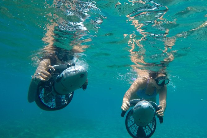 St. Lucia Speedboat and Power Snorkel From Castries - The Human Factor: Captains Who Help You Feel Up to It