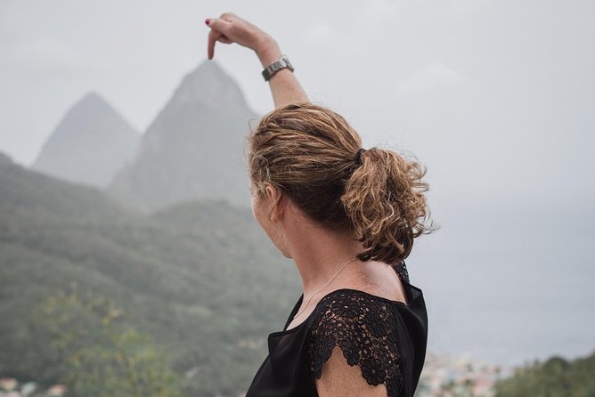 St. Lucia West Coast Airport Transfer - See The Pitons - Finding Your Driver Fast at UVF, with a Name Sign and Clear Timing