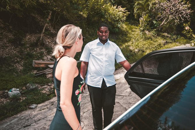St. Lucia West Coast Airport Transfer - See The Pitons - Comfort and Safety on Windy Roads, Plus Family-Friendly Options